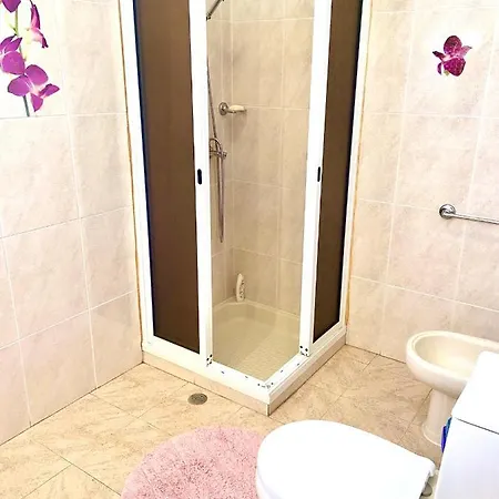 Casa Neves Three Bedrooms And Fantastic Sea View Vakantiehuis Arco da Calheta (Madeira)