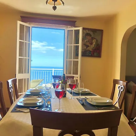 別荘 Casa Neves Three Bedrooms And Fantastic Sea View *