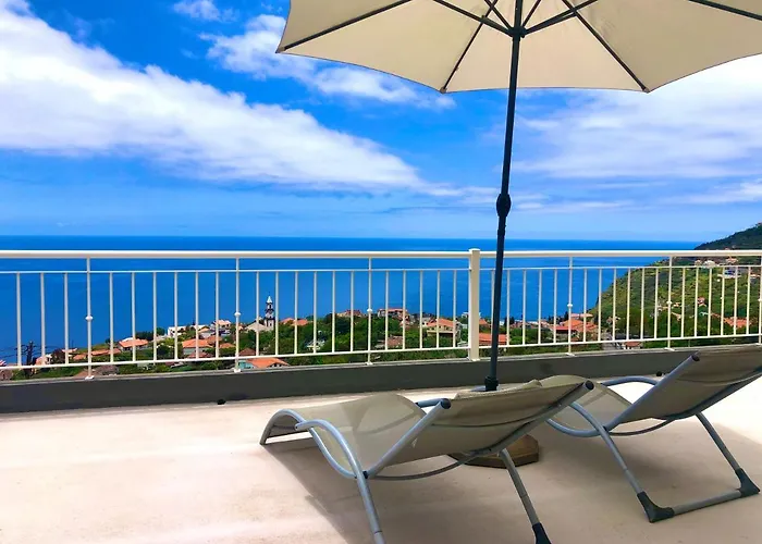 Casa Neves Three Bedrooms And Fantastic Sea View *