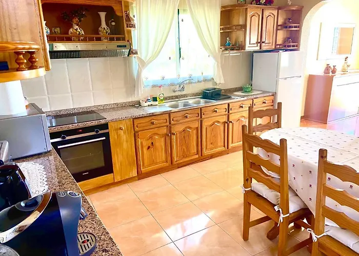 Casa Neves Three Bedrooms And Fantastic Sea View Casa vacanze Arco da Calheta (Madeira)
