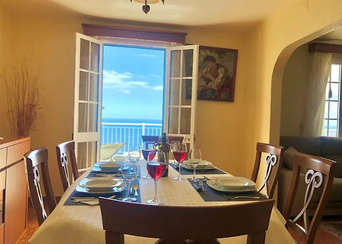 度假居 Casa Neves Three Bedrooms And Fantastic Sea View *